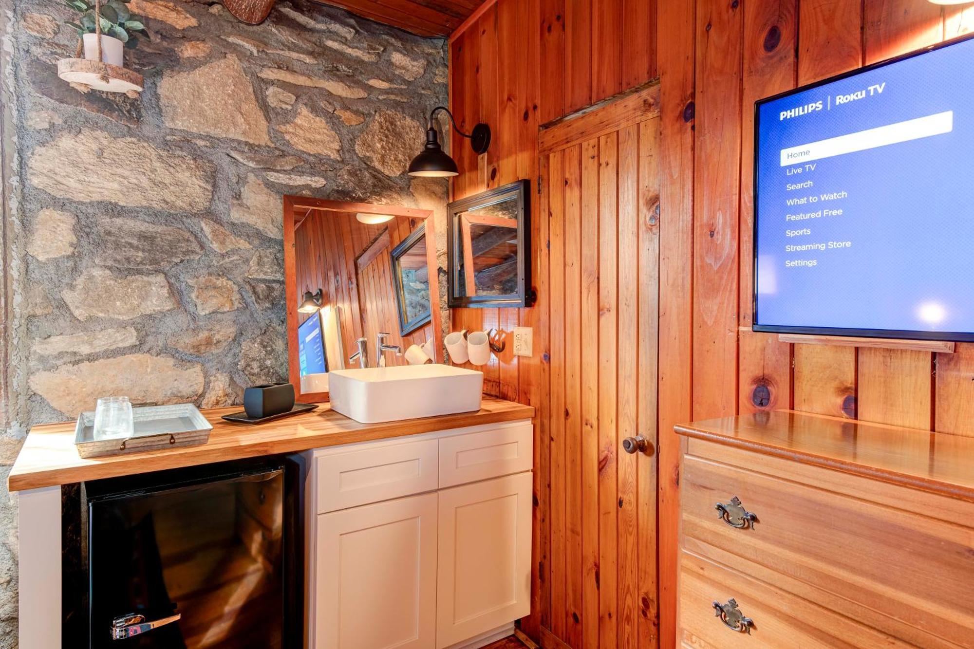 The Furry Lodge Double Ste 2&3 Waynesville Extérieur photo